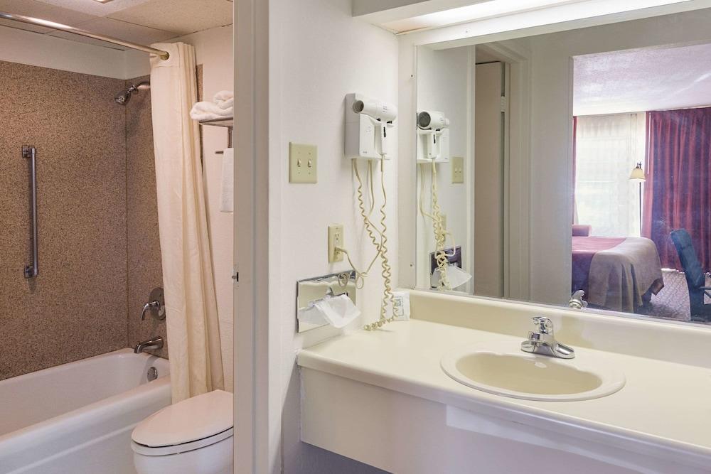 Econo Lodge Martinsville Εξωτερικό φωτογραφία