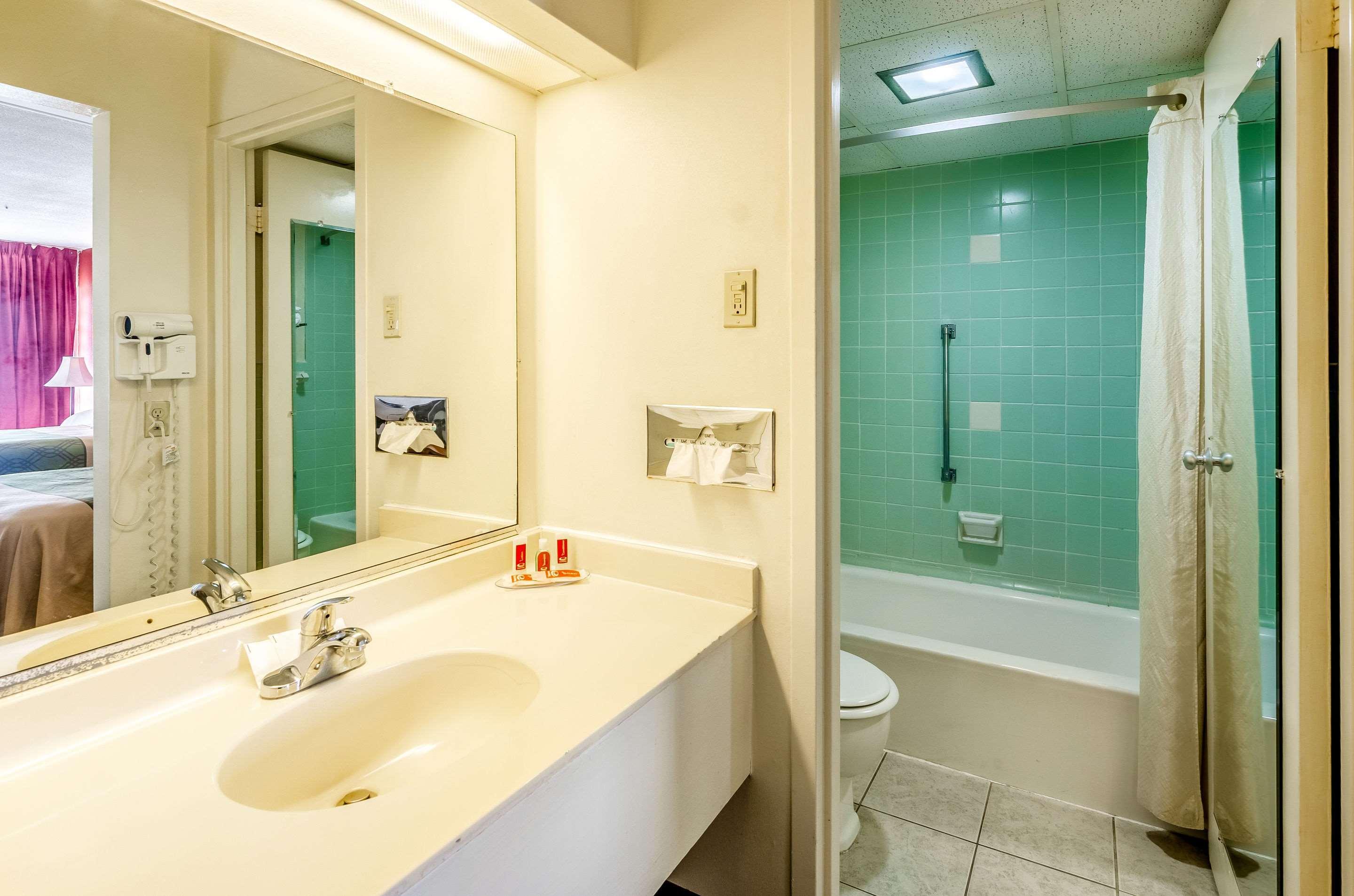 Econo Lodge Martinsville Εξωτερικό φωτογραφία